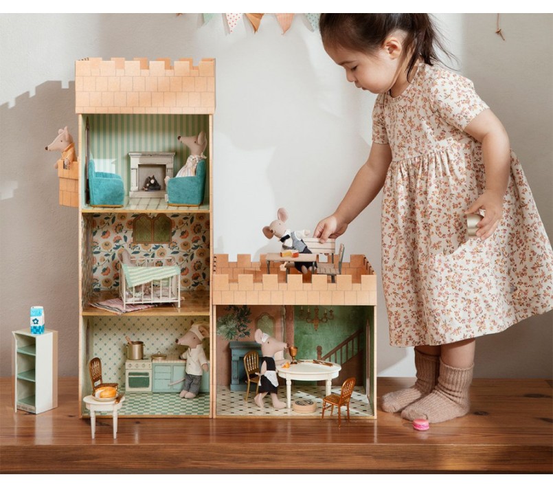 MICRO - TOPINI - BIG SISTER CAMERIERA