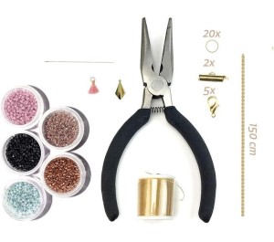ATELIER DI GIOIELLI IN PERLINE GIAPPONESI