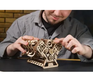 UGEARS - MOTORE V8