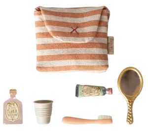 MICRO - SET ACCESSORI BAGNO CON BORSA ROSSA